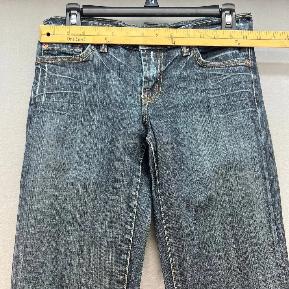 David Kahn Women's Nikki Flare Denim Jeans Size 27 (4) Medium Wash - Picture 2 of 15